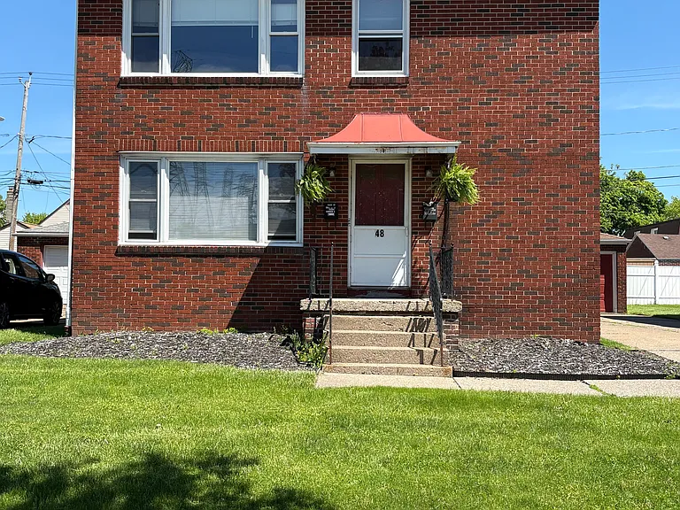 48 Joseph Dr — Photo 1
