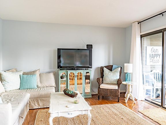 3rd image of 289 Shoreline Marina Cir Unit 110