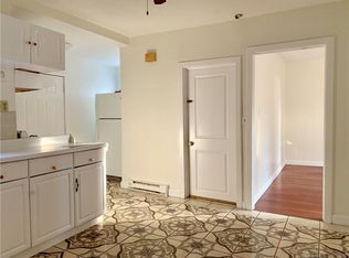 5 Linden Pl #1, Danbury, CT 06810