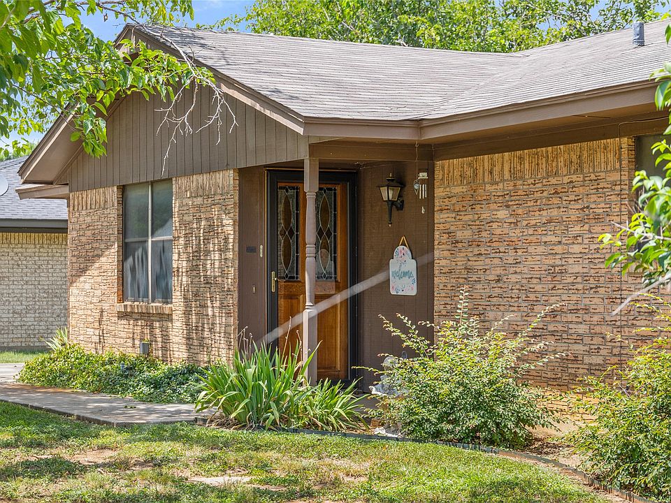 1st image of 124 Bowie Cir