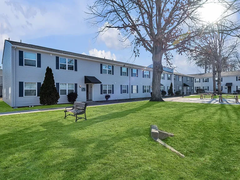 820 Forrest Dr #1 — Photo 13