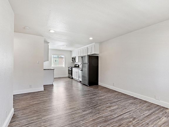 3rd image of 760 N 23rd St APT 13