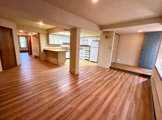 9270 51st Ave S APT D, Seattle, WA 98118