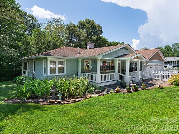 2nd image of 8 Mulberry Ct