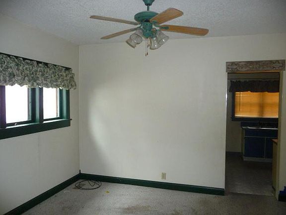 4th image of 848 Richie Ave
