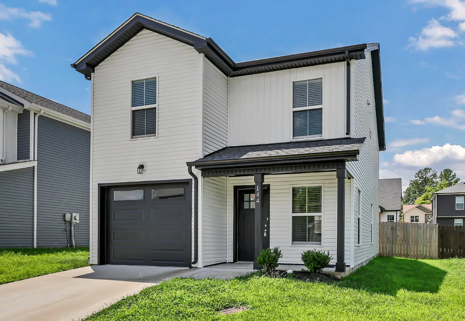 3 bed, 2.5 bath, $1,800 — Photo 1