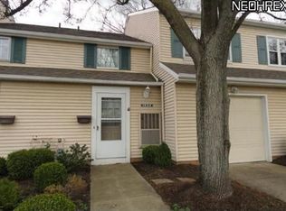 1685 Walnut Ln #1-3, Rocky River, OH