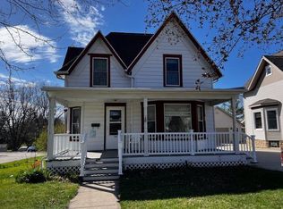 329 N Main St, Juneau, WI 53039