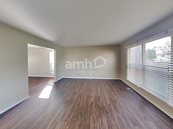 5th image of 478 Meadowlark Dr