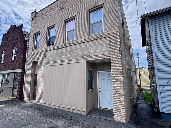 3rd image of 2918 Walnut St #1
