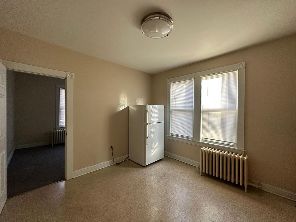 2nd image of 196 Hillside Ave #5