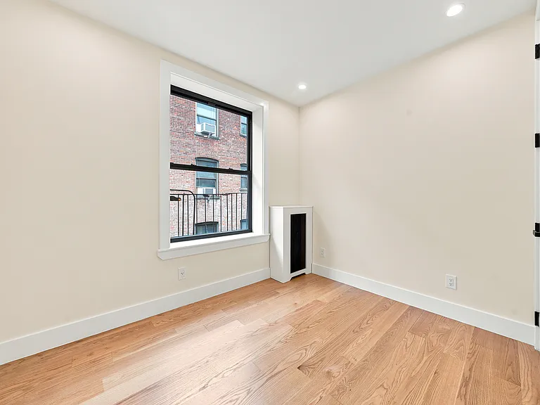 2600 Amsterdam Ave #2I — Photo 2