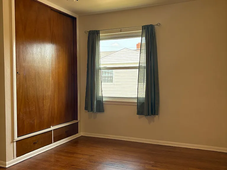 4401-4407 Eastridge Dr — Photo 10