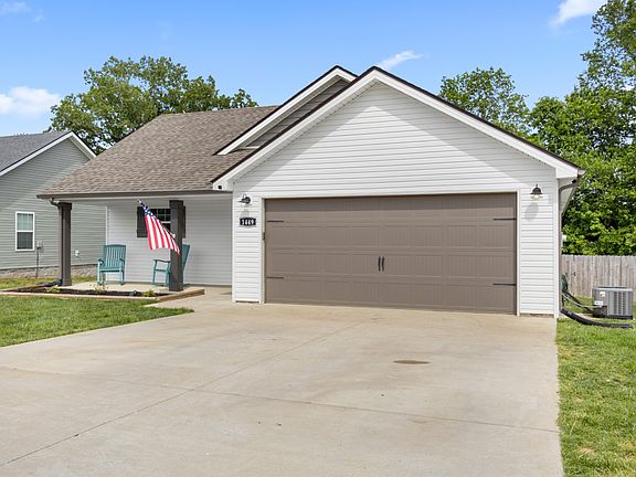 4th image of 1449 Fredrick Dr
