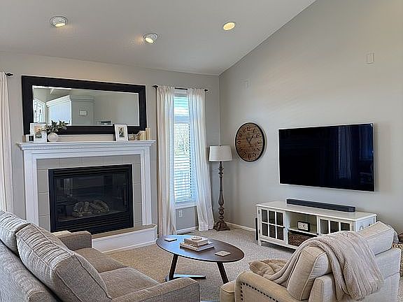 5th image of 3507 Woodbury Park Dr S
