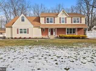 2 Packenah Trl, Shamong, NJ 08088