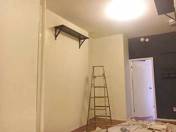 5th image of 515 W 48th St APT 2RW