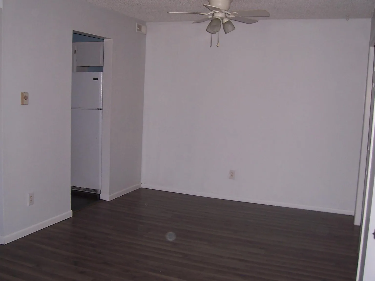 243 S Durkin Dr — Photo 2