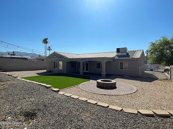4th image of 3025 Daytona Ave