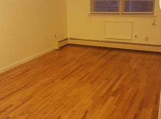 2119 33rd Rd #2, Astoria, NY 11106