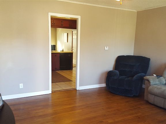 2nd image of 425 W Vine Ave