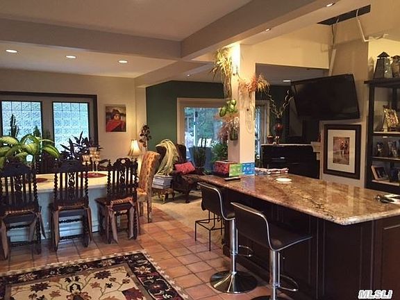 2nd image of 2 Mellow Ln