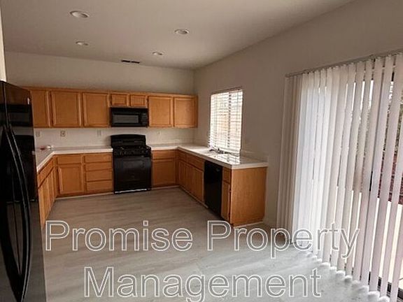 3rd image of 1281 Avenida Amistad