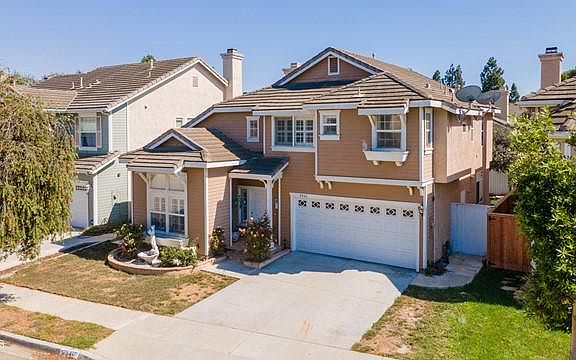 3rd image of 4846 Mascagni St