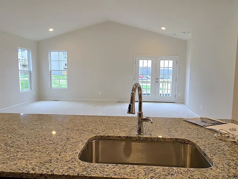 107 Alabaster Ln — Photo 6