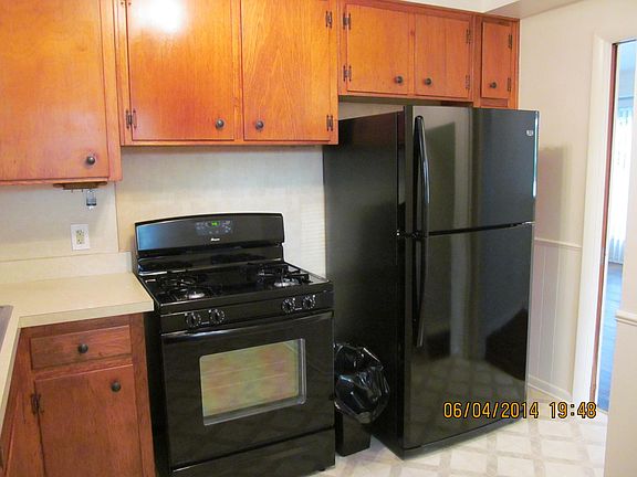 3rd image of 33324 Cloverdale Ave