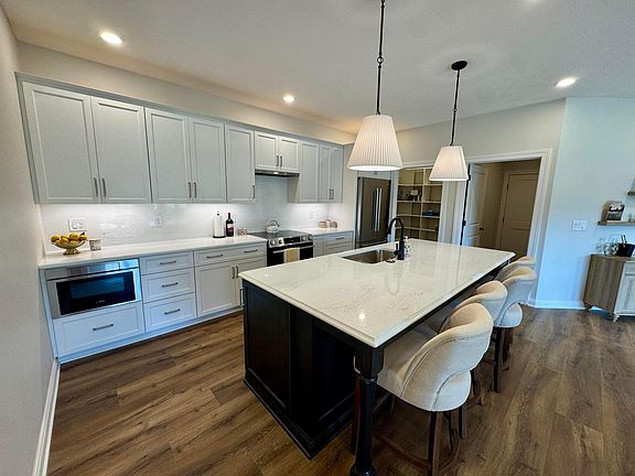 5th image of 125 E Faith St #125