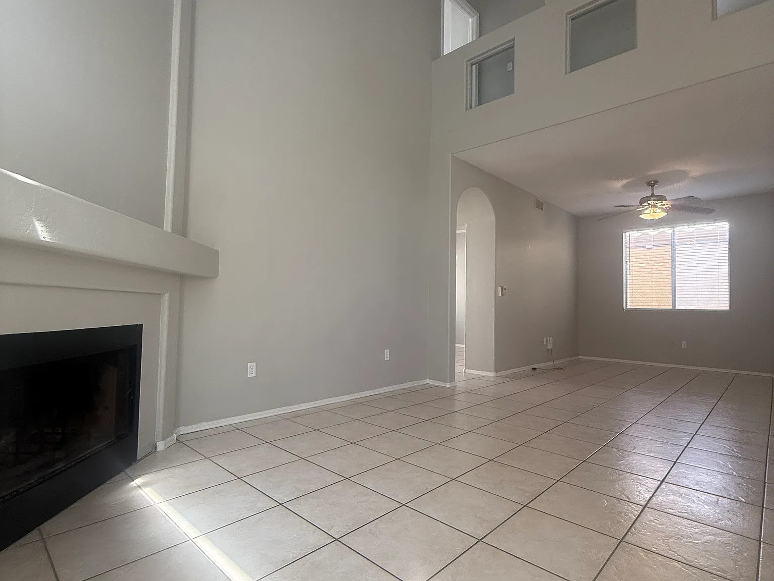 3 bed, 2.5 bath, 1632 sqft, $2,300 — Photo 2