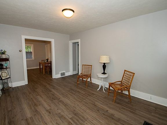 3rd image of 1210 Clover St