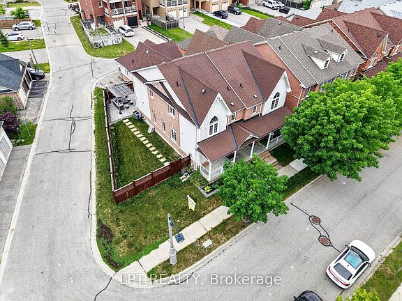 3rd image of 32 William Gaspar Ct