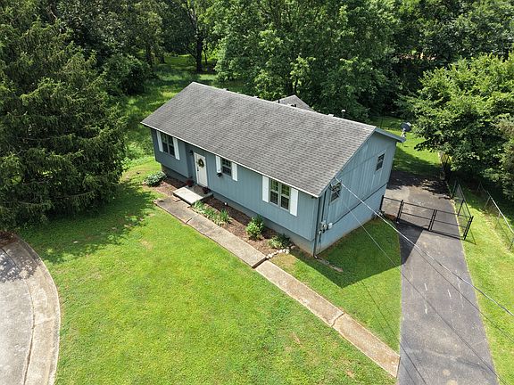 3rd image of 3504 Bahama Dr