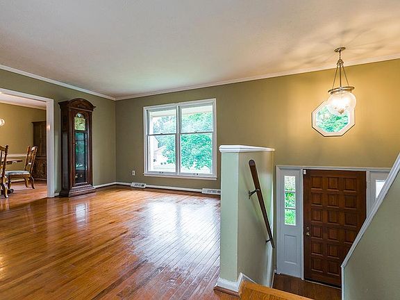 5th image of 2036 Fort Harrods Dr