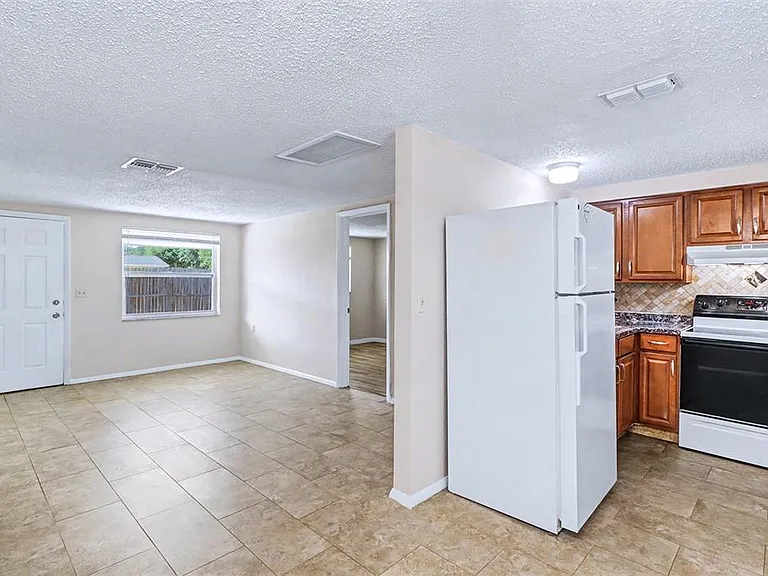 5441 Oceanic Rd — Photo 6