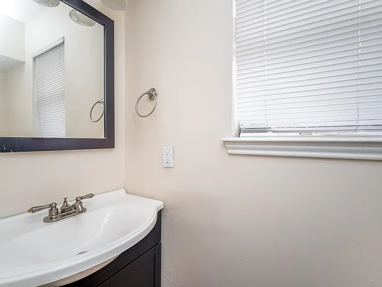 3927 Pleasant Valley Dr — Photo 42