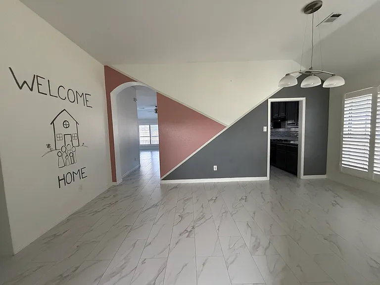 4708 Hatton Dr — Photo 4