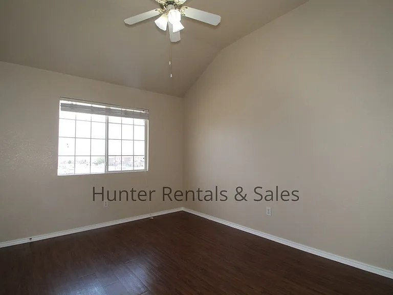 3904C Gus Dr — Photo 11
