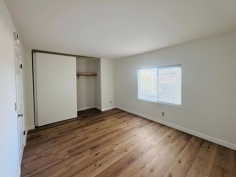 909 Richland Rd — Photo 15