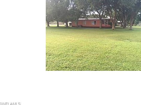 3rd image of 1426 NE Sunset Ave