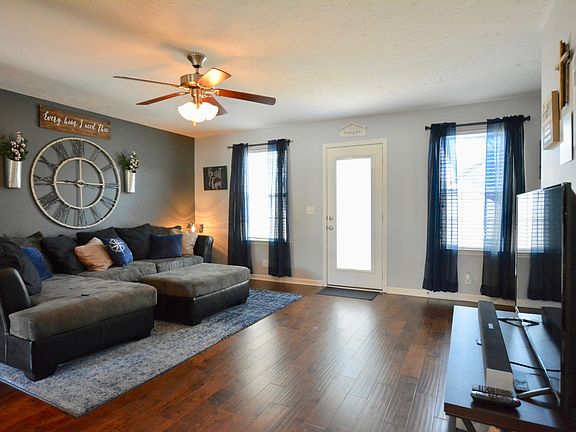5th image of 1911 Debonair Ln