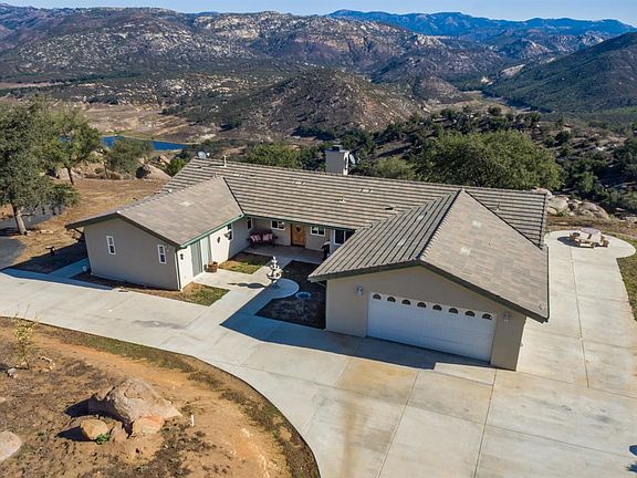 2nd image of 21380 Sutherland Dr