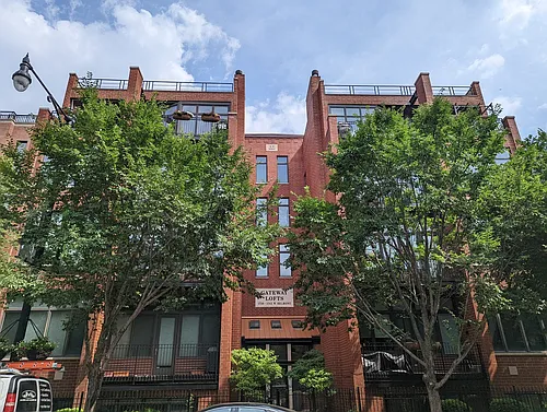 1738 W Belmont Ave #3F Photo 1