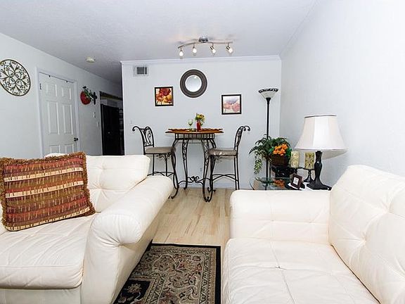 5th image of 13550 Embassy Park Ct #13550