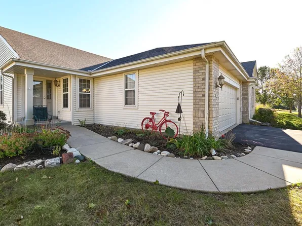 2810 Raintree LANE, Waukesha, WI 53189