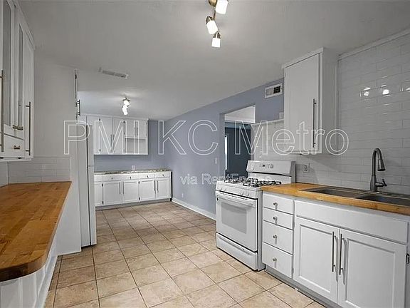 4th image of 3416 Anderson Ave APT 1