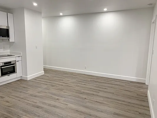 Rented by REAL New York | media 14