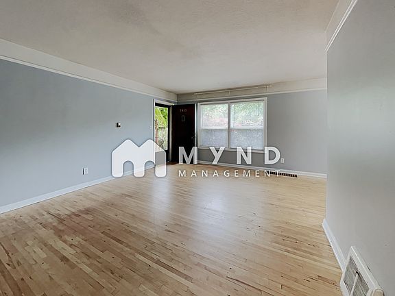 3rd image of 3415 E Evergreen Blvd #3415